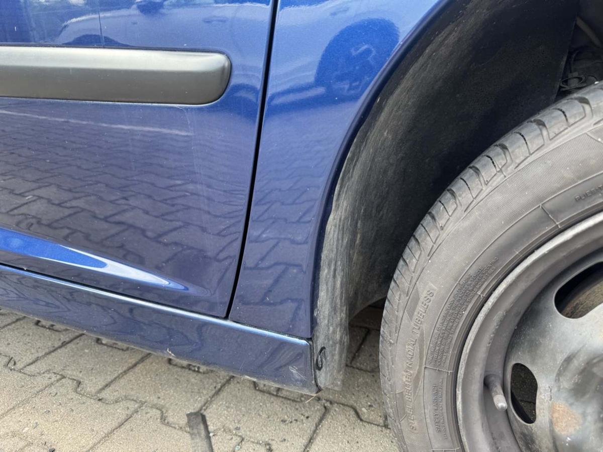 Peugeot 207SW original Kotfl&uuml;gel vorn rechts KPL Montebello blau Bj.2009